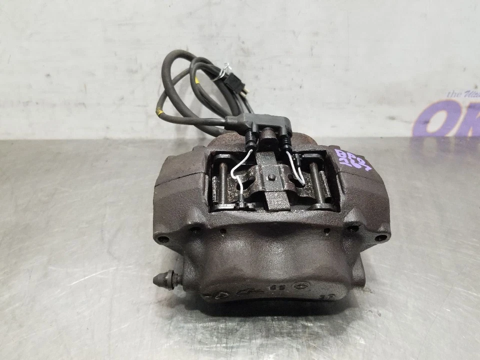 88 1988 MERCEDES-BENZ 560SL 107 TIPO 5,6 L TRACCIÓN TRASERA PINZA FRENO DELANTERO CONDUCTOR IZQUIERDO Foto 1 de 4