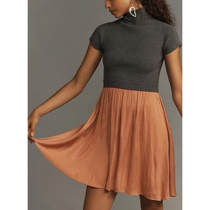 Anthropologie Thea Twofer Pulloverkleid Kurzarm Mini Ed. Gr. Medium grau - Bild 1 von 11