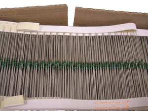Vishay SMA0204-50-680R - 1 % A2 Widerstand Metallfilm, 0,5 W 680 Ohm 250 V 1 % Werkzeug (400 Stck. - Bild 1 von 4
