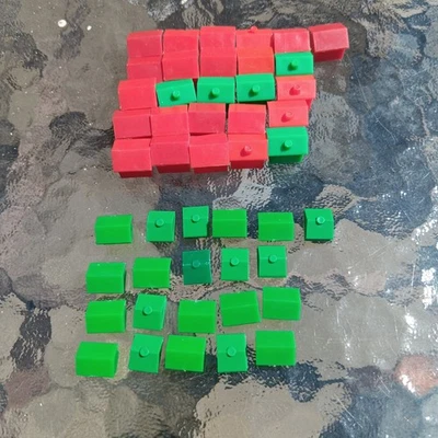 Edificios Cca 45 (hoteles y casas rojas y verdes) para juego Monopoly vintage Foto 1 de 4