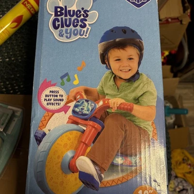 Triciclo Blue's Clues & You Ride-On 10" Fly Wheels Junior Cruiser con sonidos... Foto 1 de 4