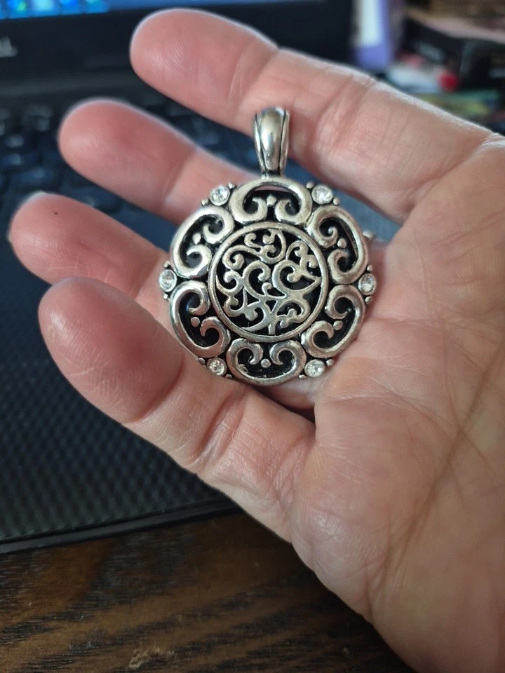 Sterling Silver 925  Celtic Knot Pendant W,black Onyx And White Clear Rhi - Image 1 of 4