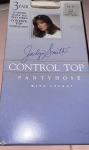 Jaclyn Smith Control Top Pantyhose Sandalfoot Size D Soft Beige 3 PAIR NOS - Picture 1 of 4