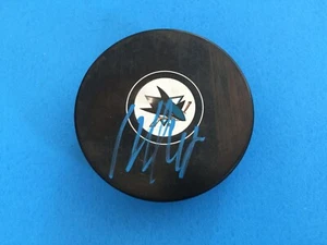 Tomas Hertl SHARKS Signed Auto Puck Cube - Bild 1 von 1