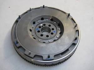 Land Rover Discovery Defender TD5 Flywheel Genuine Valeo PSD103470 - Picture 1 of 2
