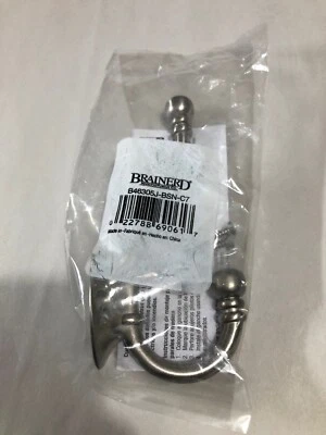 Gancho para ropa de níquel satinado Brainerd - extremo de bola B46305J-BSN-C7 baño con cuentas Foto 1 de 4