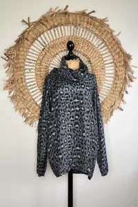 MIRRA MIRRA Imagine Made In Italy Cowl Neck Leopard Top One Size Grey - Picture 1 of 10