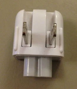 Apple Power Converter - Picture 1 of 1