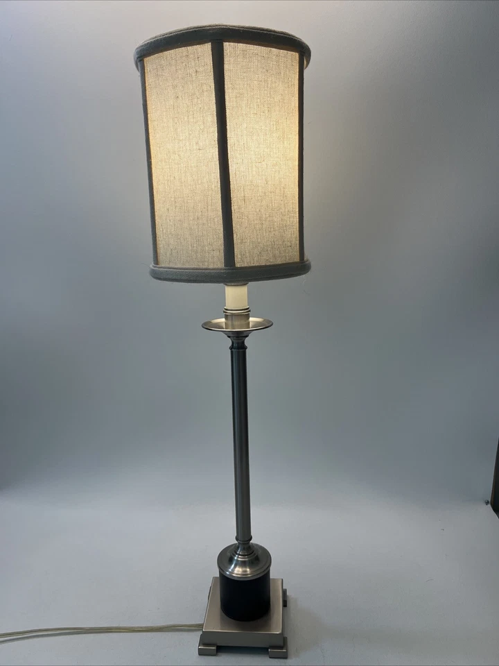 Настольная лампа - хорошо сделано серебро с черно-белыми акцентами с льняной абажур - изящный! - Изображение 1 из 4