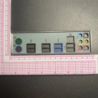 Protector de E/S ATX para placa base desconocida placa posterior de E/S Foto 1 de 2