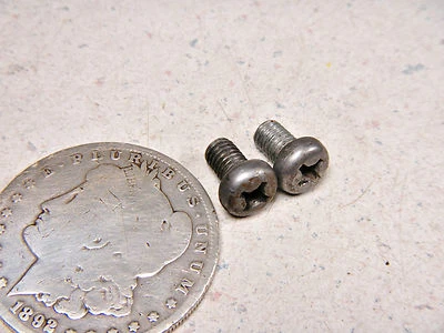 79 SUZUKI DS185 OIL INJECTION PUMP COVER PLATE MOUNTING SCREWS - Image 1 of 3