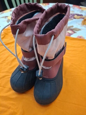 Columbia Kids Snow Boots Size 12. Great Shape, See Pictures Light &dark Mauve - Image 1 of 4