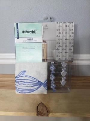 Broyhill Coastal Ease Fish Cortina de Ducha 72" x 72" con Ganchos Beige/Azul - NUEVO Foto 1 de 4