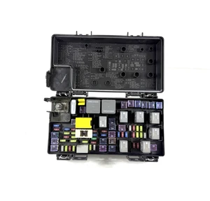 2011 Chrysler Town & Country & Dodge Grand Caravan TIPM Fuse Box 04692335AE OEM - Picture 1 of 7