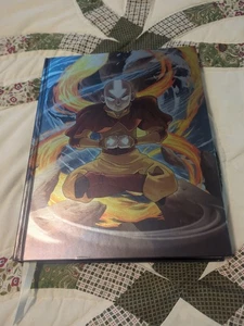  AVATAR LEGENDS RPG SPECIAL COVER CORE BOOK METALLIC SHIMMER HARDBACK, Pre-owned - Imagen 1 de 19