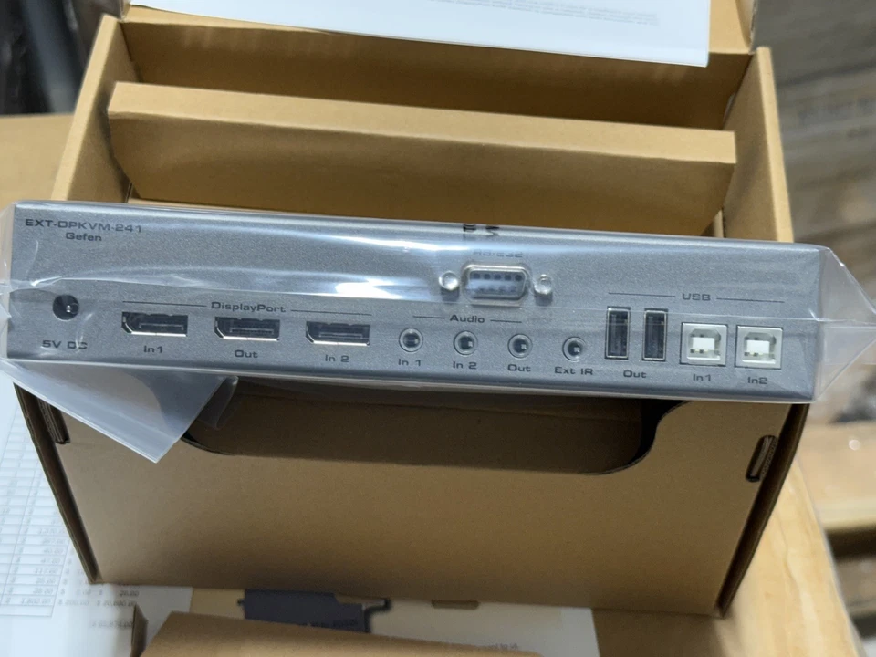 Conmutador KVM Gefen EXT-DPKVM-241 DisplayPort ¡NUEVO EN CAJA! Foto 1 de 4