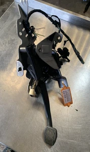 FORD FOCUS CLUTCH PEDAL ASSEMBLY UNIT MANUAL MK3 TITANIUM (2011-2014) B633HB 1.0 - Picture 1 of 9