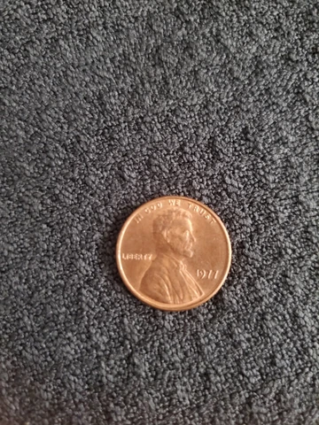 LINCOLN MEMORIAL 1977 PENNY NO MINT MARK IN NICE CONDITION Cover