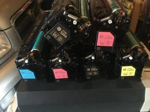 Cartuccia toner originale HP 508A PARZIALMENTE FULL BLACK (CF360A) GIALLO CIANO MAG - Foto 1 di 4