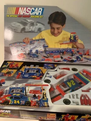 Mega Bloks Nascar The Official Jeff Gordon Building Set 9915 New Open Box - Image 1 of 4