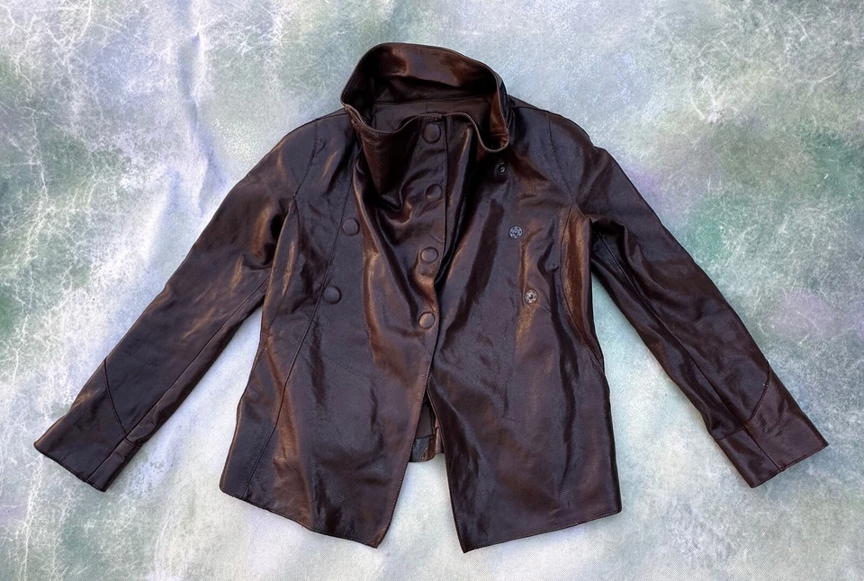 Chaqueta de cuero vintage para mujer Emporio Armani talla 4. Foto 1 de 4