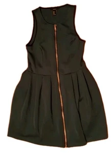 Forever 21 Emerald green fit flare dress with zipper front sz Medium M - Picture 1 of 4