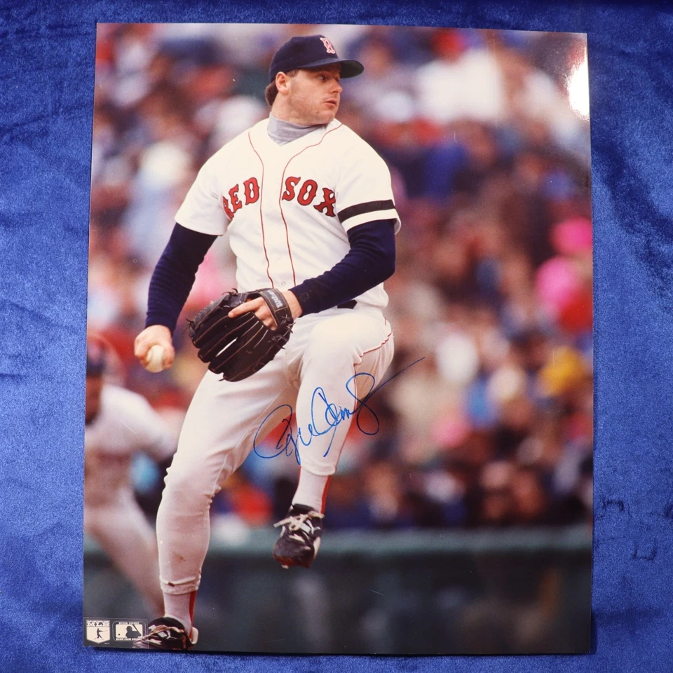 Roger Clemens Boston Red Sox 8x10 Autograph (au044) - Image 1 of 1
