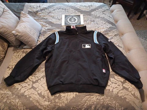 Majestic MLB Umpire Jacket - XL Cover