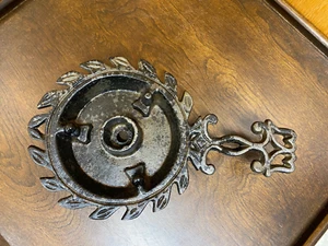 Wilton Cast Iron Candle Holder - 3 Footed Trivet Candle Holder - Antique - Picture 1 of 8