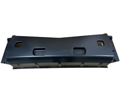 Repuesto parachoques central negro para Peterbilt 579 2013-2022 Foto 1 de 3