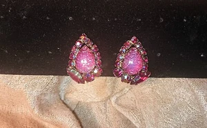 Vintage Prong Set Dragons Breath And Red Rhinestone Clip On Earrings - Picture 1 of 6