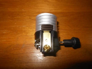 New 3-Way Medium Base Lamp Socket By ADL Model D59 - Picture 1 of 4