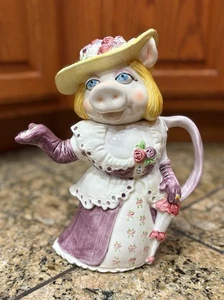Pre Owned Vintage Ceramic Remarkably Stunning Fancy Miss Piggy Teapot - Picture 1 of 6