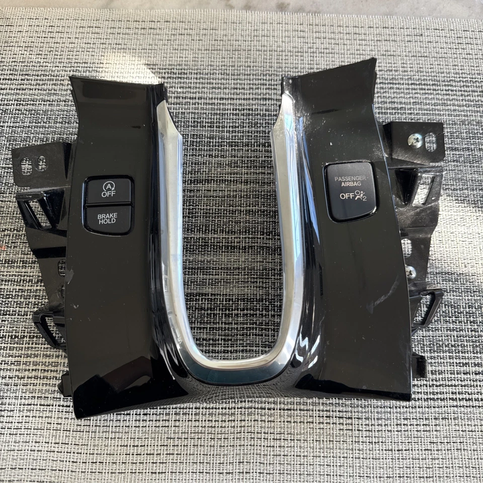 Оригинальная глянцевая черная серебристая рамка переключателя передач для передней консоли 2021 ACURA TLX  - Изображение 1 из 4