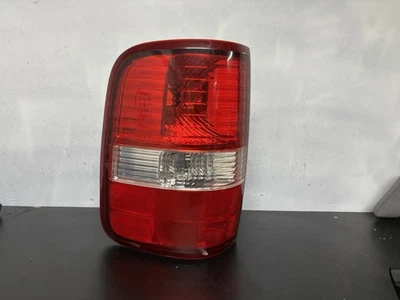 Conjunto de luz trasera izquierda conductor camioneta Ford F150 fabricante de equipos originales 2004 2005 2006 2007 2008 Foto 1 de 4