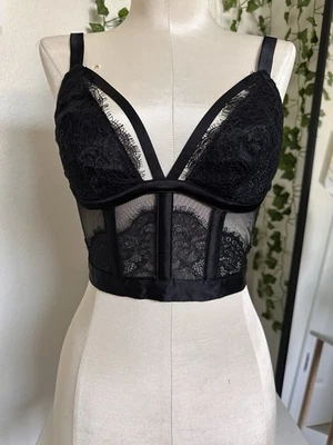 Top corsé de encaje Victoria Secret talla mediana Foto 1 de 3