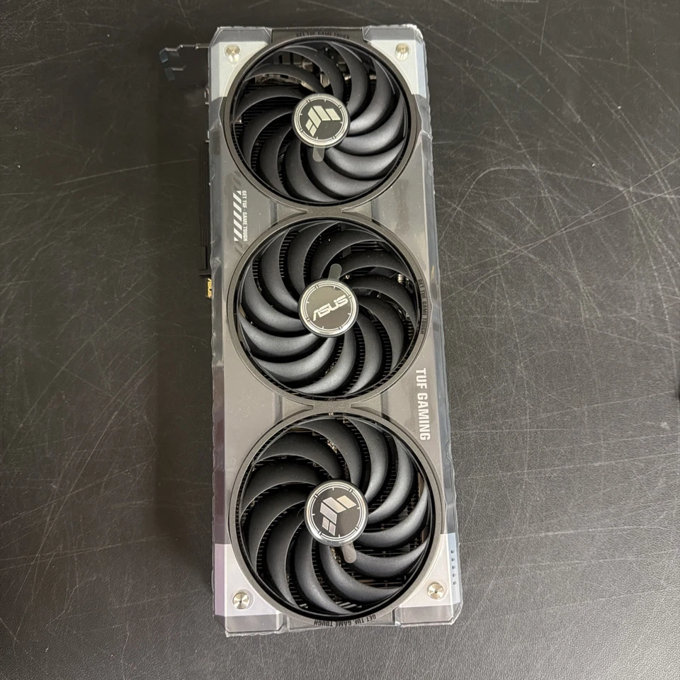 ASUS TUF-RTX5070-O12G-GAMING GeForce RTX 5070 TUF GAMING OC scheda grafica 12 GB - Immagine 1 di 1