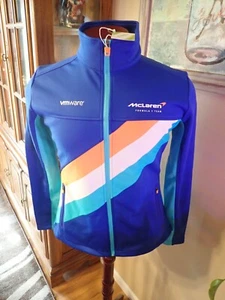 Giacca Softshell VMware e McLaren Formula 1 Racing 25° Anniversario Medium Nuova con etichette - Foto 1 di 7