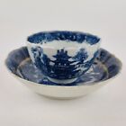 Antike blau-weiße Caughley-Teeschüssel und Untertasse aus dem 18. Jahrhundert