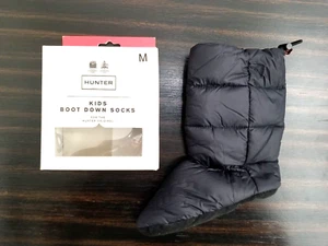1 HUNTER ORIGINAL KIDS BOOT DOWN SOCK (MISSING ONE BOOT) M US 11-13 STORE DISPLY - Picture 1 of 4