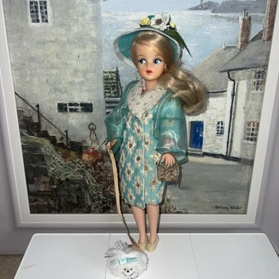 Vintage 1960s Pedigree Blonde Side Part Sindy Doll - Image 1 of 4