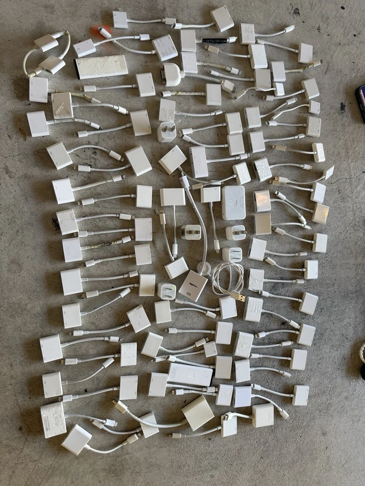 As-Is -Lot 90 GENUINE Apple Lightning to Digital AV Adapter HDMI ADAPTER Mix Lot - Image 1 of 4