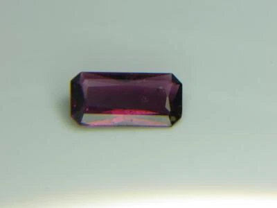 ПОТРЯСАЮЩИЙ НЕОБРАБОТАННЫЙ РЕДКИЙ СРЕДНИЙ ТЕМНО-РОЗОВЫЙ ФИОЛЕТОВЫЙ АФГАНСКИЙ ТУРМАЛИН 1,96 КАРАТА - Изображение 1 из 4