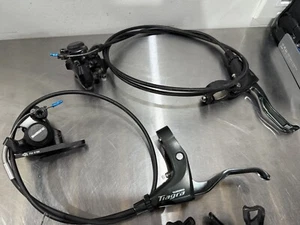 Shimano Flat Bar Brake Lever Set and Flat Mount Caliper Calipers - Picture 1 of 1