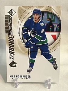2020-21 SP Hockey Rookie Authentics /999 Gold #139 Nils Hoglander - Canucks - Picture 1 of 2