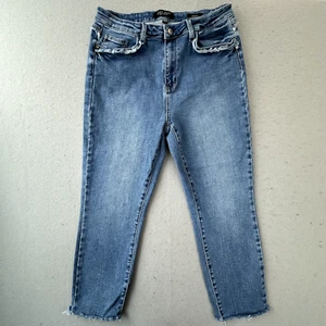 Judy Blue Jeans Womens 15 32 Blue Slim Fit Maryville Fray High Rise Medium Wash - Picture 1 of 12