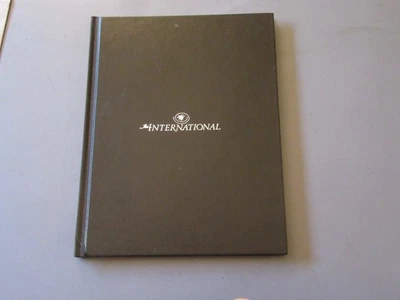 The International Castle Pines Golf Club 1990 Volumen 5 Tapa Dura PGA Greg Norman Foto 1 de 4