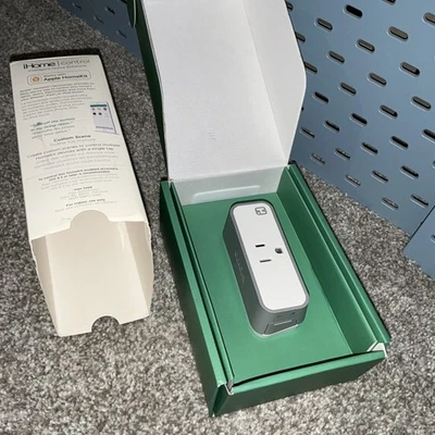 iHome ISP6XWC4 Wi-Fi SmartPlug for IOS and Android Home Kit - Image 1 of 3