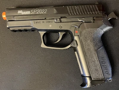 Sig Sauer P226 Spring Powered .177 BB gun Air Pistol by Cybergun - Image 1 of 3