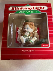 Vintage Hallmark Ornament Kitty Capers Blinking Light Magic New - Picture 1 of 5